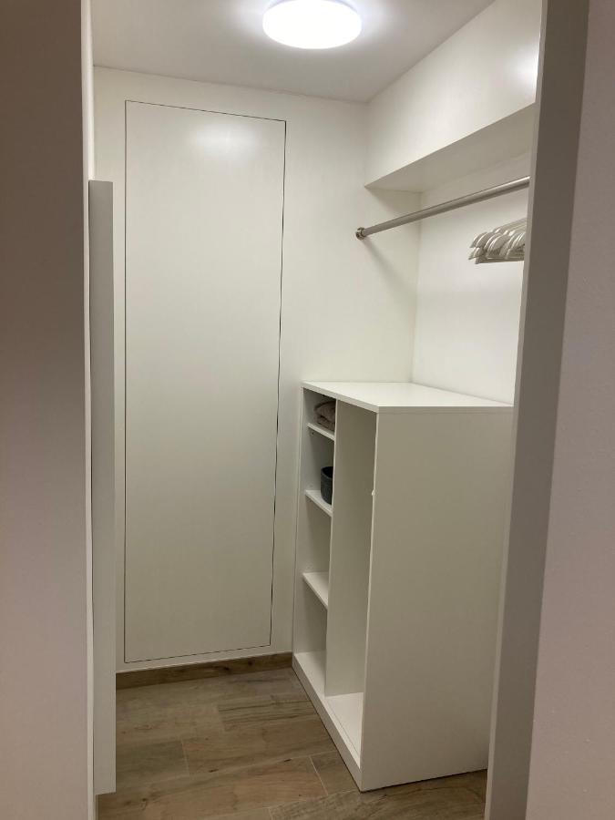 Les Duplex De La Place Des Ecoles Apartment Spa
