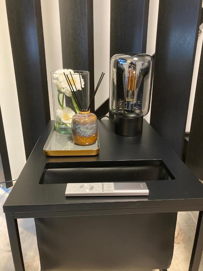 Les Duplex De La Place Des Ecoles Apartment