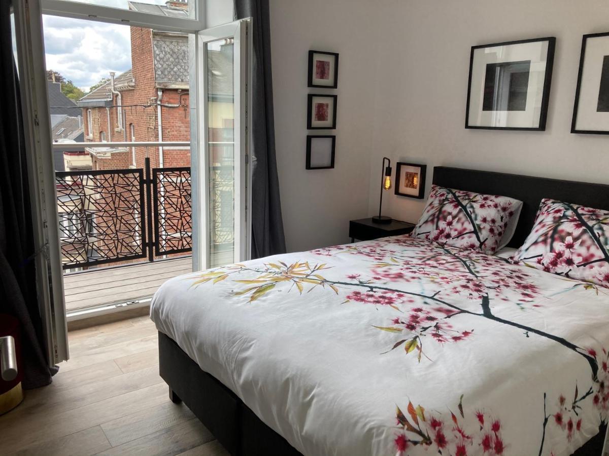 Les Duplex De La Place Des Ecoles Spa