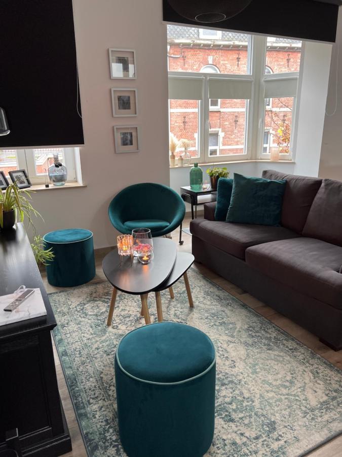 Les Duplex De La Place Des Ecoles Apartment